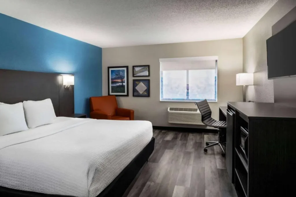 La Quinta Inn & Suites by Wyndham Chicago Tinley Park